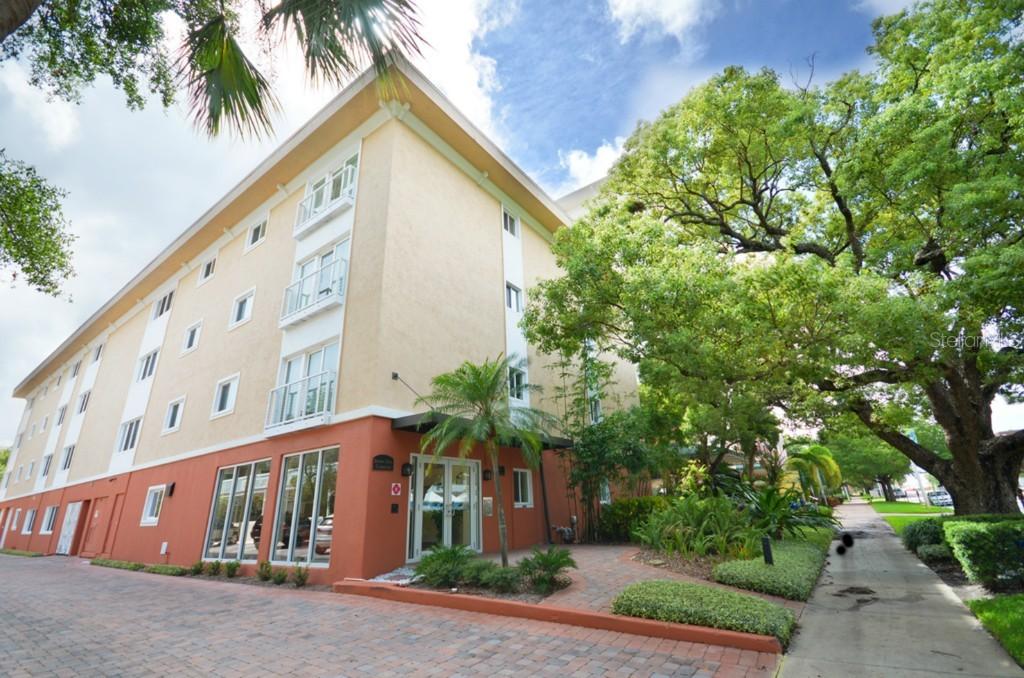 210 5th Ave. #405, St Petersburg, FL 33701