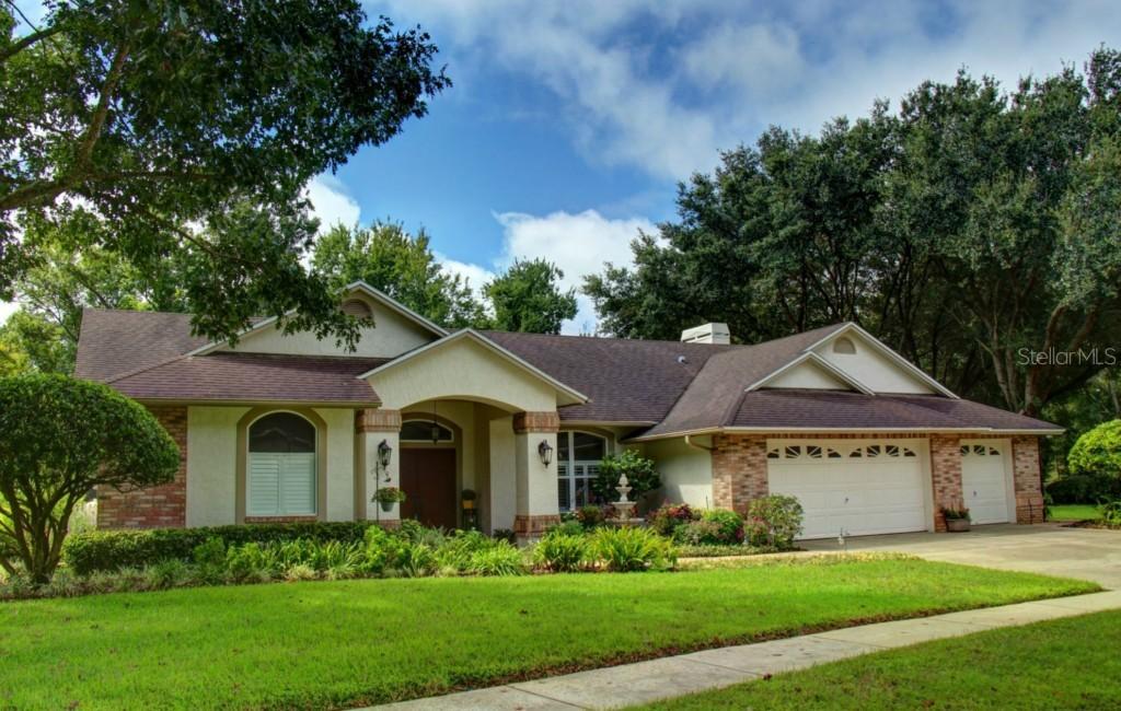 507 Surrey Ln., Lutz, FL 33549