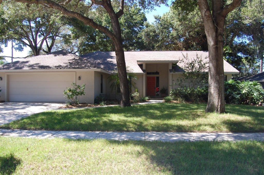2068 Newbury Ct., Palm Harbor, FL 34683