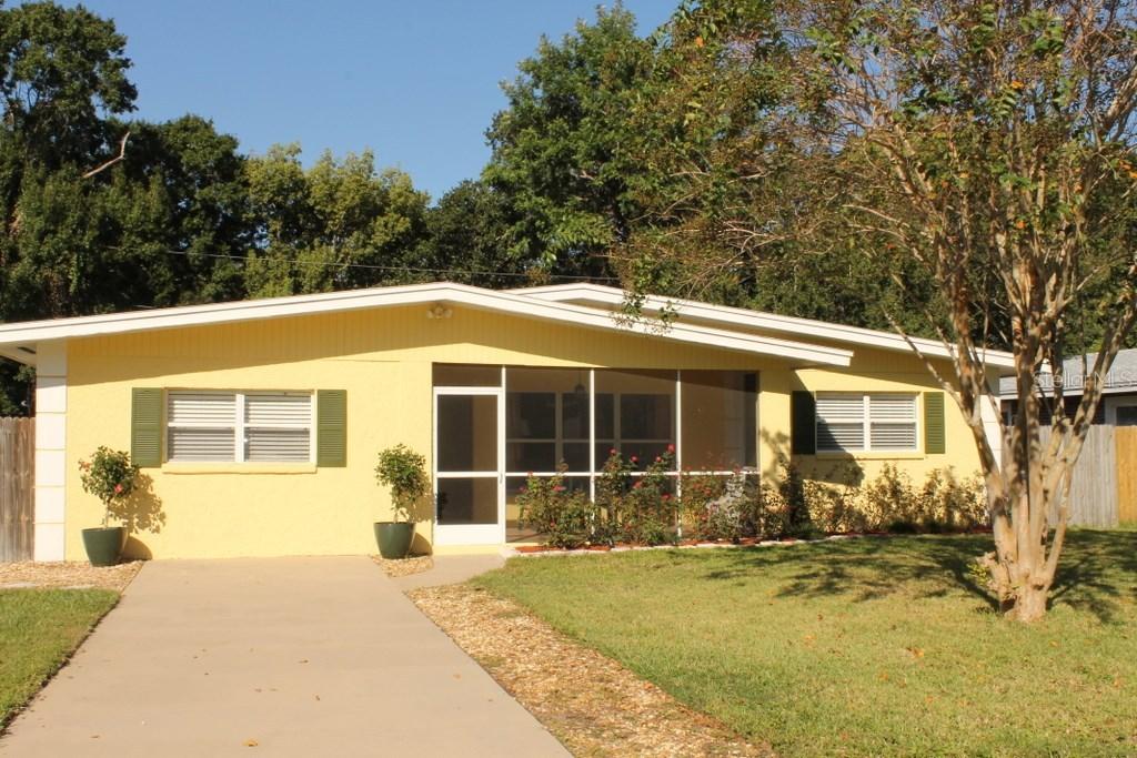 918 Leona Dr., Largo, FL 33770