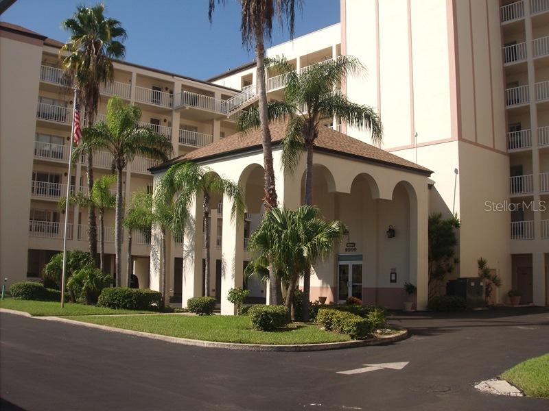 9000 Commodore Dr. #401, Seminole, FL 33776