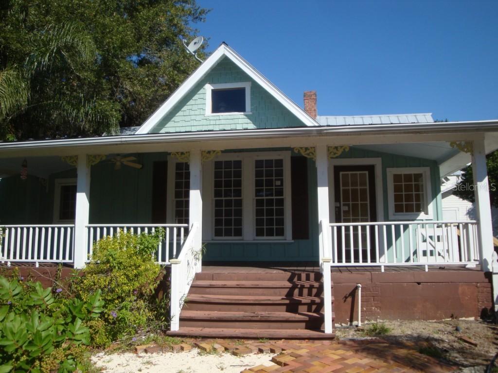 533 E Orange St., Tarpon Springs, FL 34689