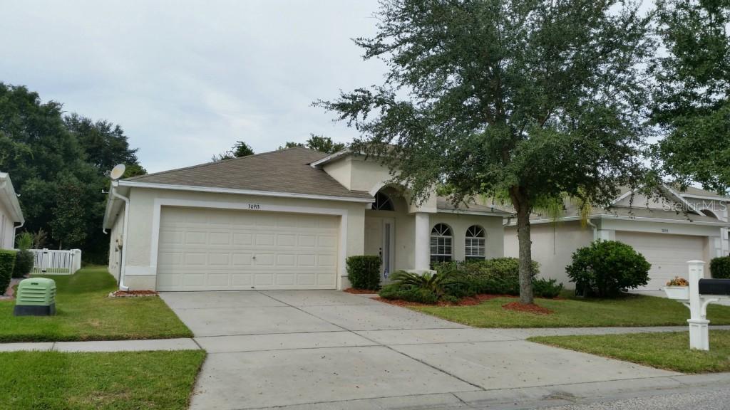 30913 Stone Arch Ave., Zephyrhills, FL 33545