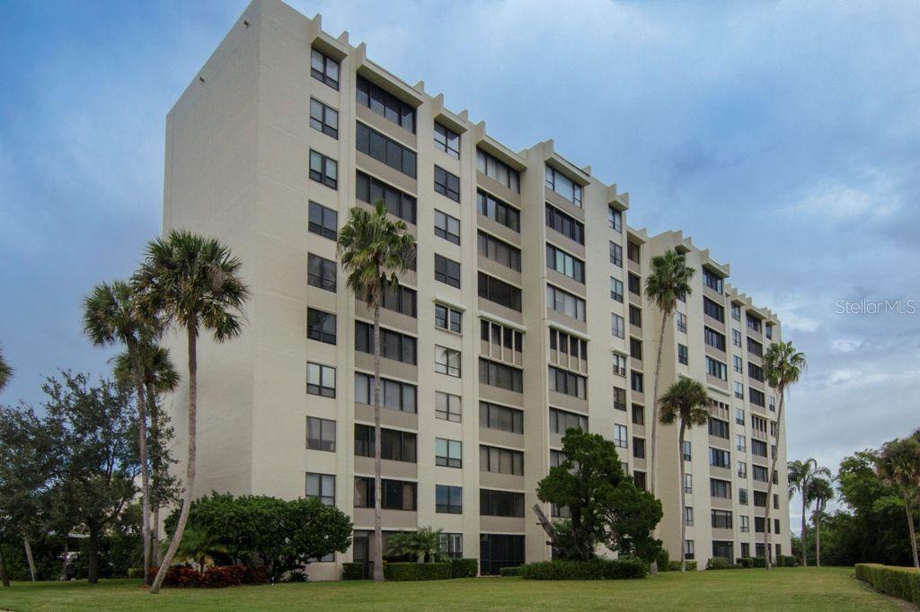 2616 Cove Cay Dr. #206, Clearwater, FL 33760