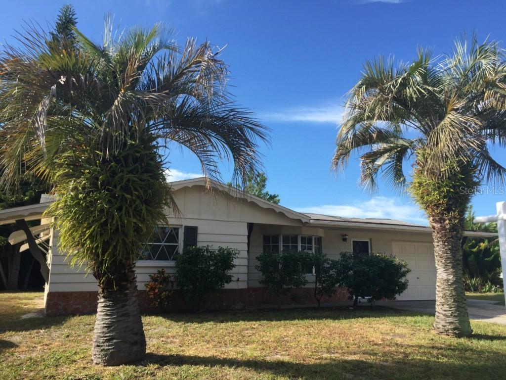 3012 Lloyd Dr., Holiday, FL 34691