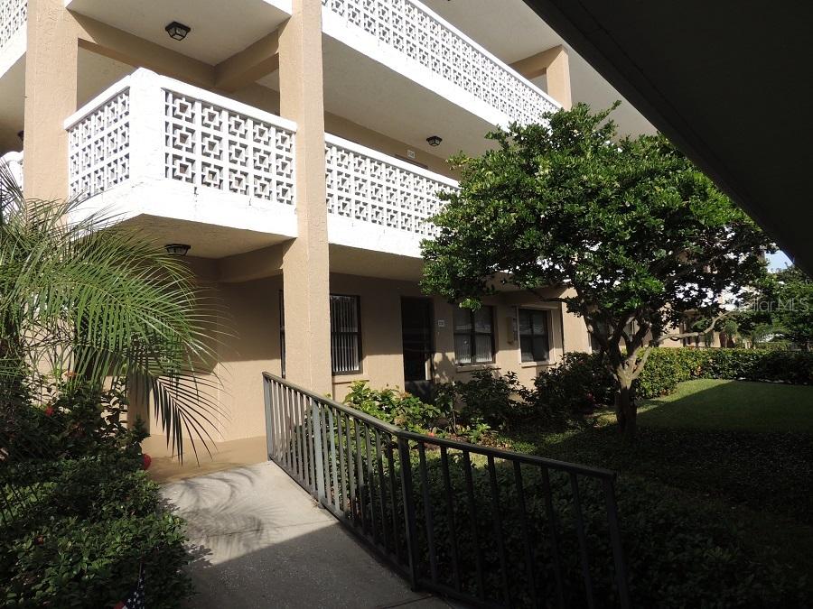 4910 Bay St. #108, St Petersburg, FL 33703