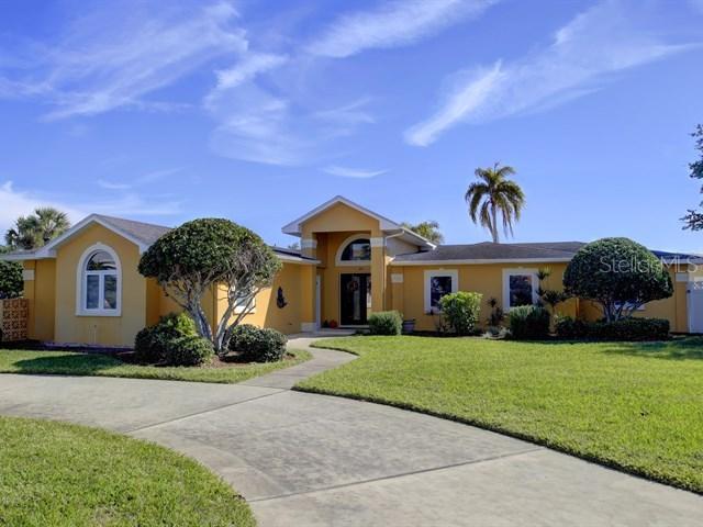 201 Driftwood Ln., Largo, FL 33770