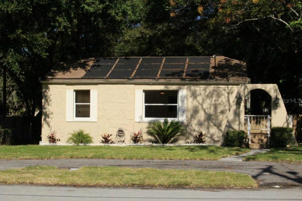 1424 E Powhatan Ave., Tampa, FL 33604