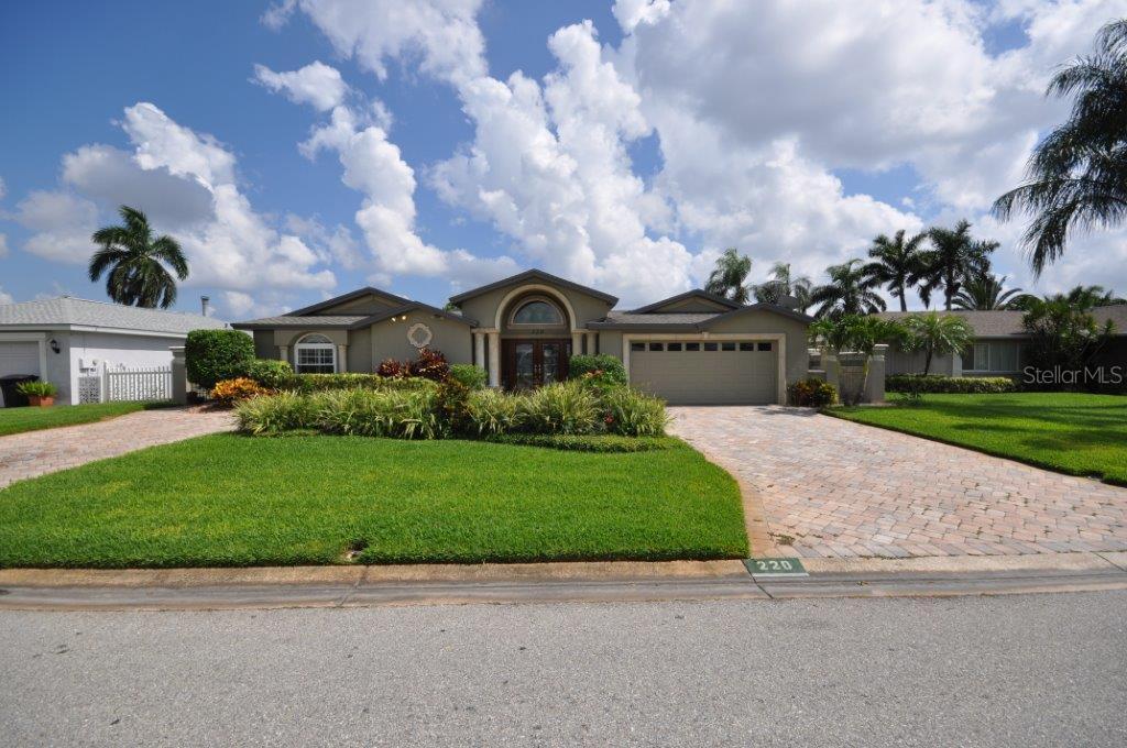 220 98th Ave., St Petersburg, FL 33702