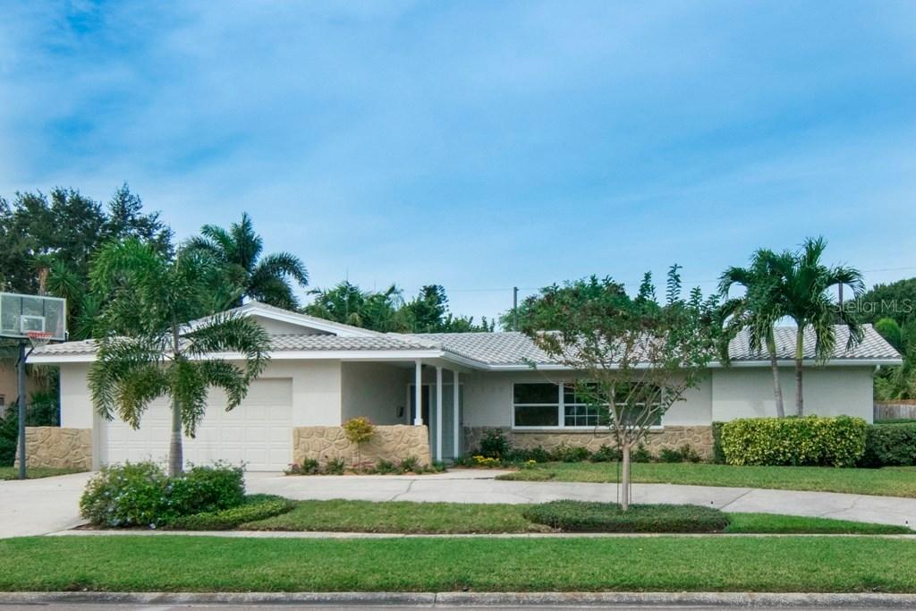 1130 Eden Isle Dr., St Petersburg, FL 33704