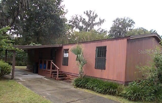 205 Mobile Pl., Brandon, FL 33510