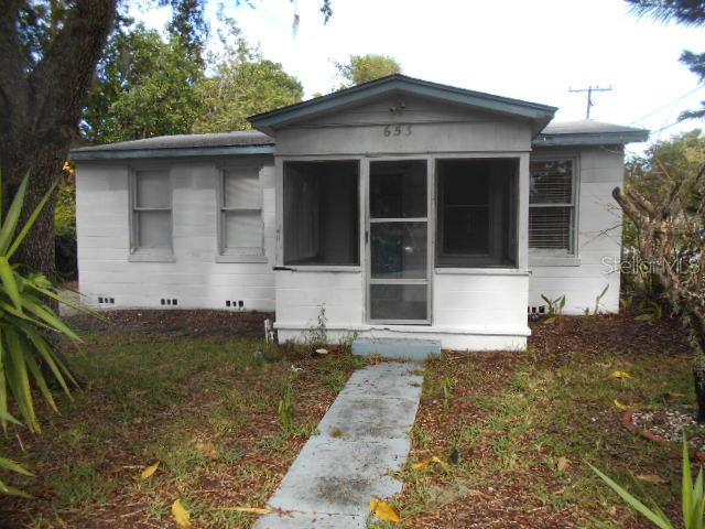 653 E Spruce St., Tarpon Springs, FL 34689