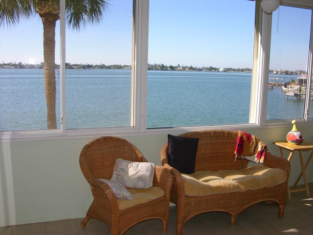 4750 Cove Cir. #211, St Petersburg, FL 33708