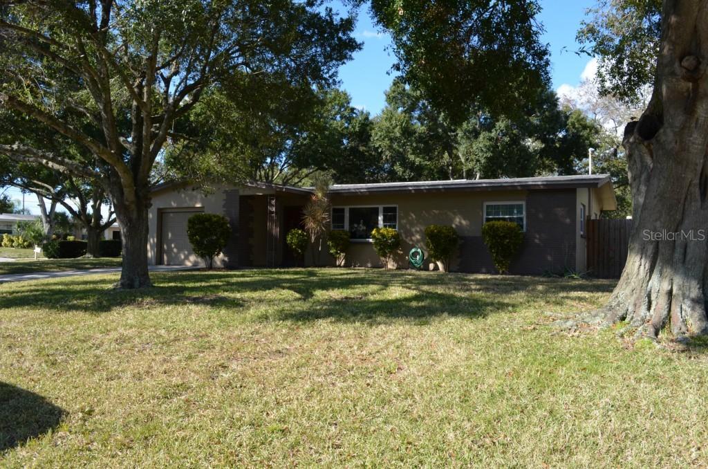 150 Andrea Dr., Largo, FL 33770