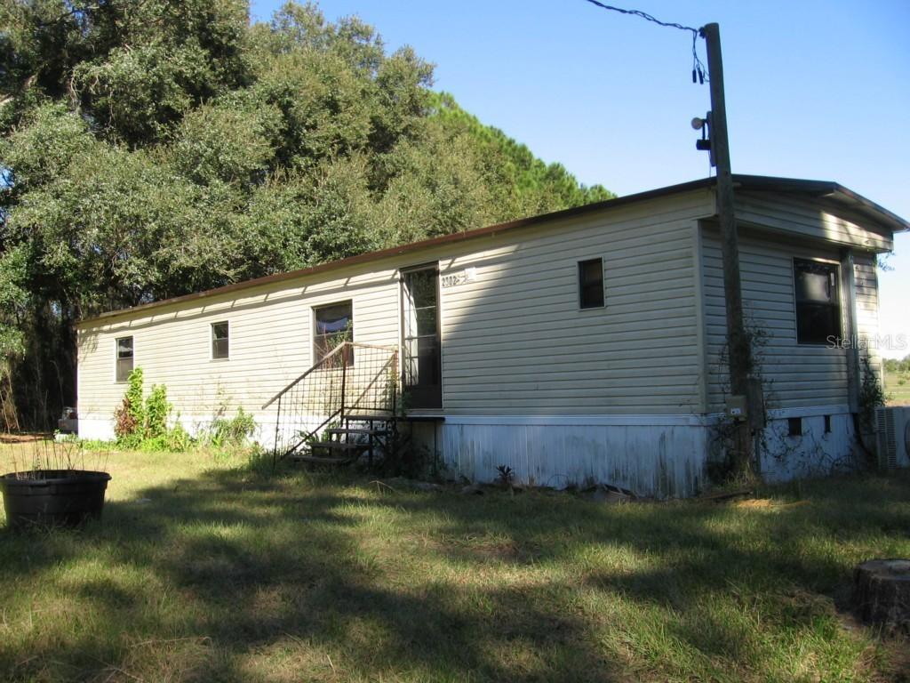 23021 Loop Rd., Groveland, FL 34736