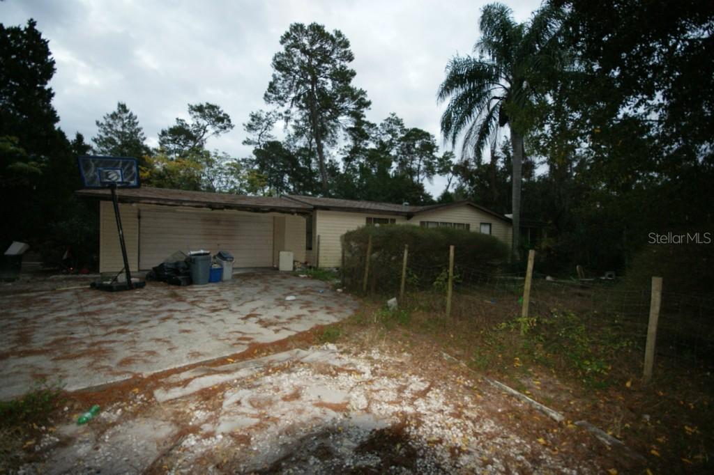 6466 Magee St., Weeki Wachee, FL 34613