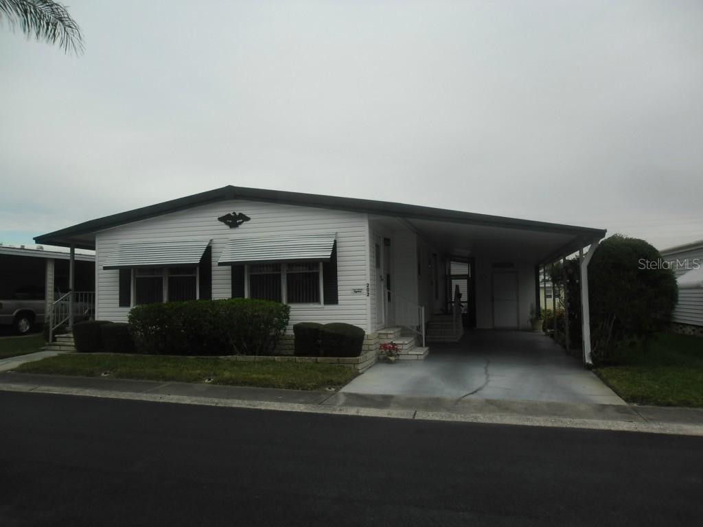 202 Red Maple Dr., Palm Harbor, FL 34684