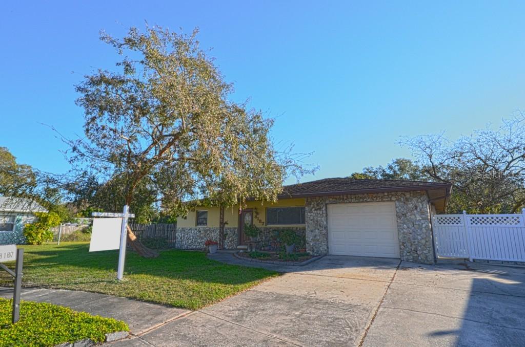 8187 82nd St., Largo, FL 33777