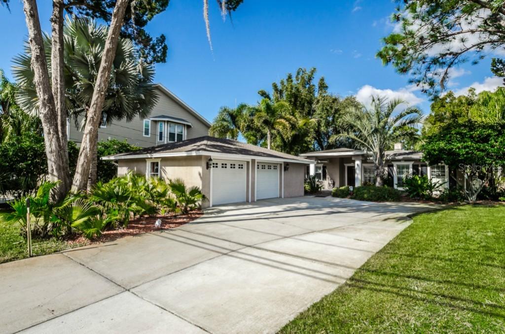 760 Bayshore Dr., Tarpon Springs, FL 34689