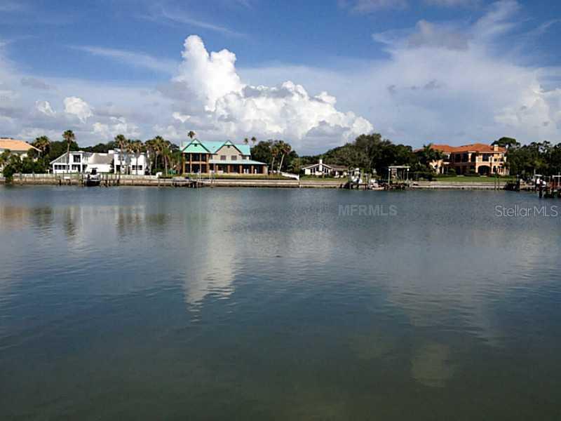 Buttonwood Ln., Largo, FL 33770