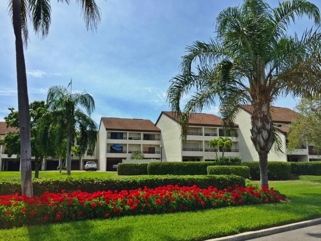 120 1st St. #106, Tierra Verde, FL 33715