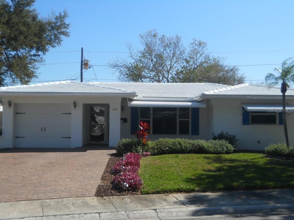 9623 42nd St. #2, Pinellas Park, FL 33782