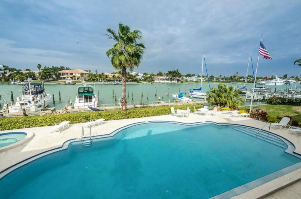 544 Pinellas Bayway #203, Tierra Verde, FL 33715