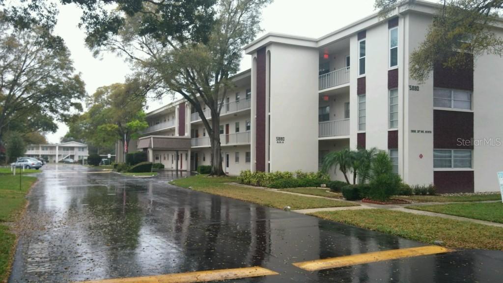 5880 38th Ave. #206, St Petersburg, FL 33710
