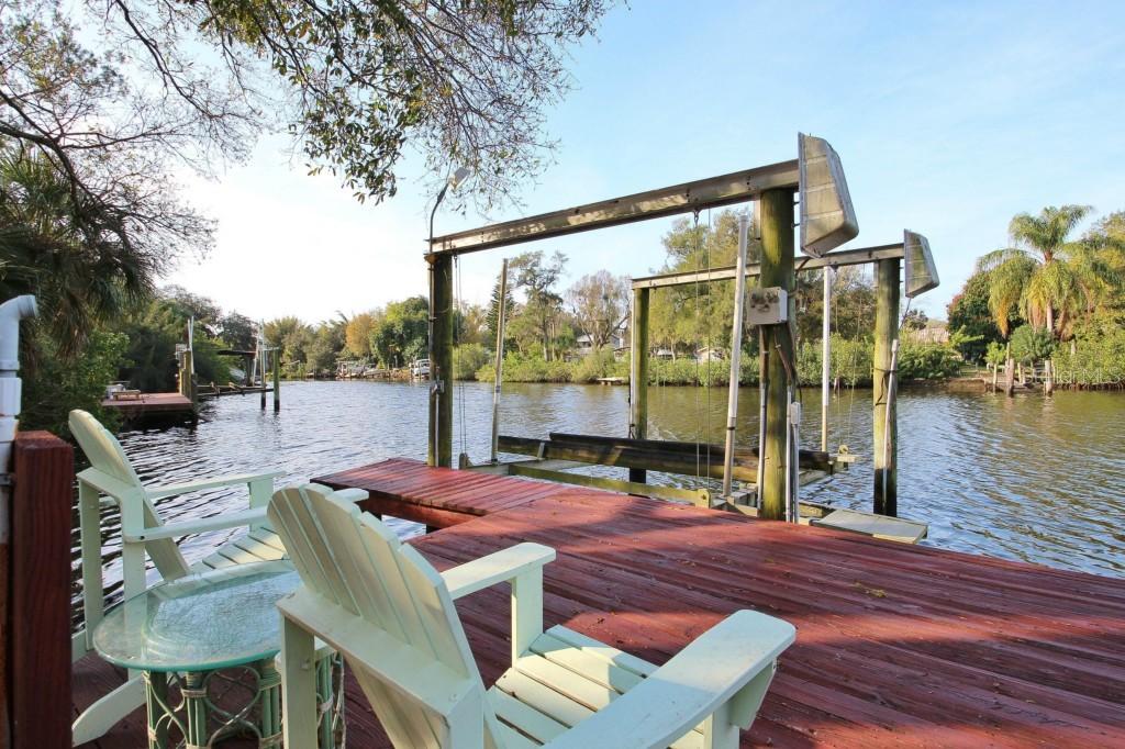 816 Seminole Blvd., Tarpon Springs, FL 34689