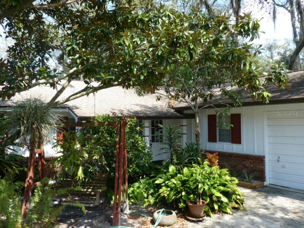 7122 Woodfield Dr., Tampa, FL 33617