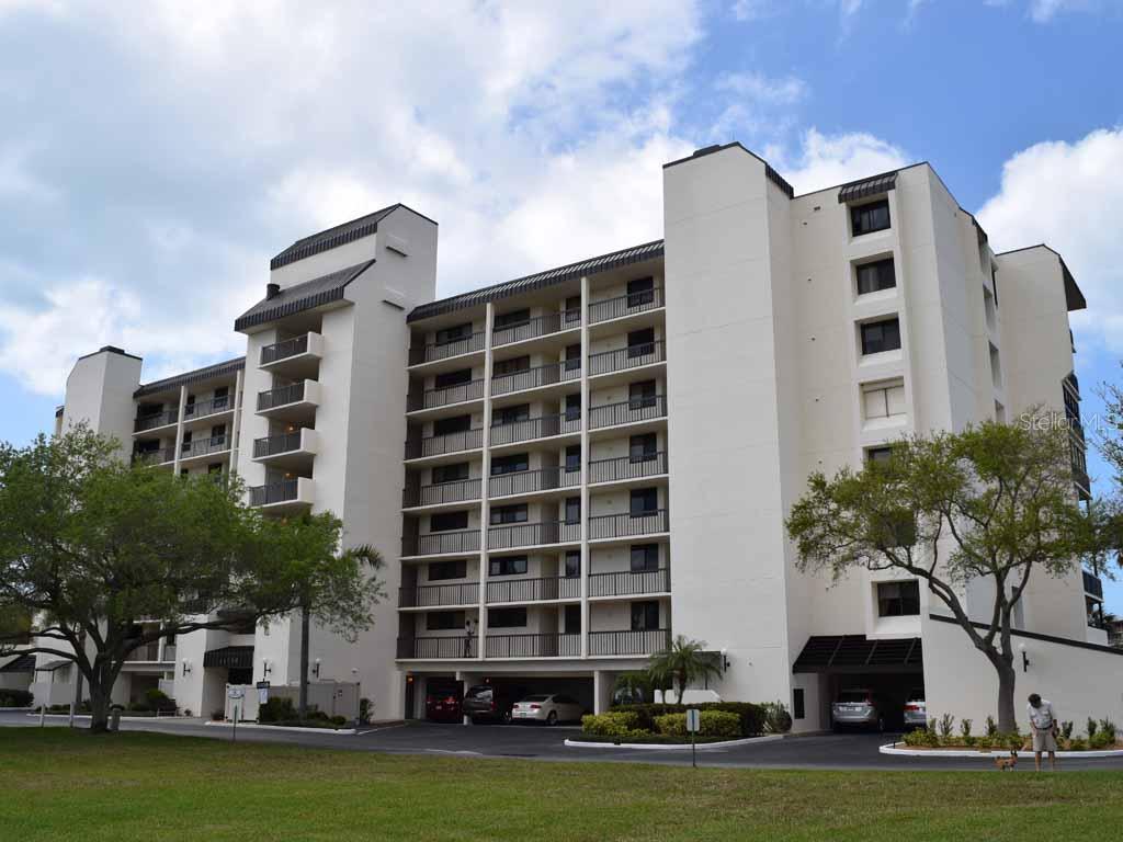 11730 Shipwatch Dr. #205, Largo, FL 33774