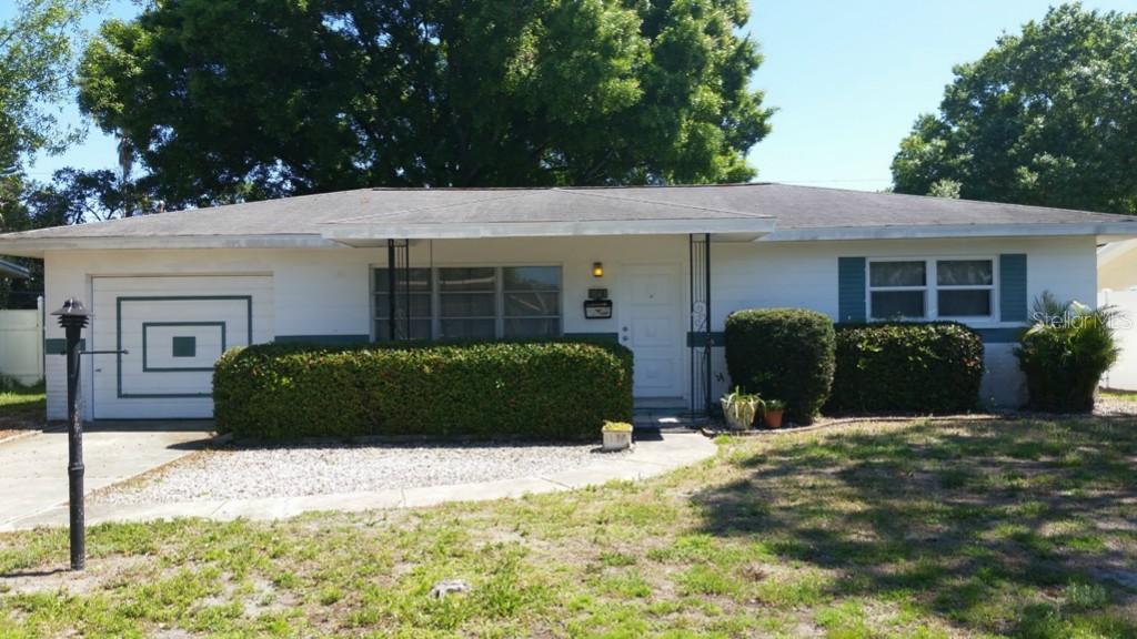 9043 2nd St., St Petersburg, FL 33702