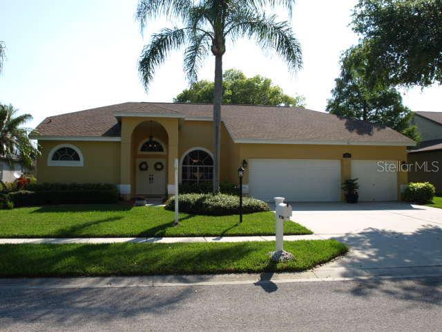 2087 Swan Ln., Palm Harbor, FL 34683