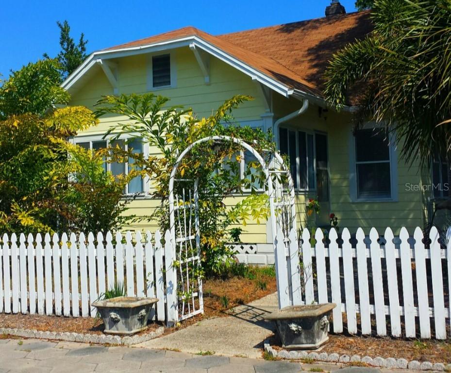 4017 1st Ave., St Petersburg, FL 33713