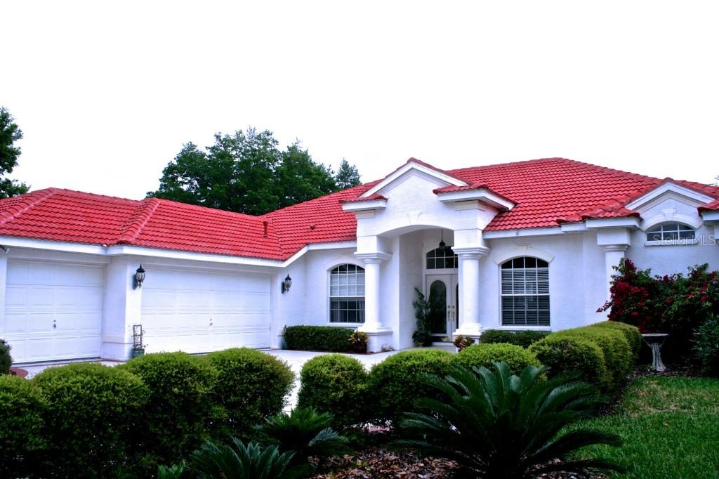 1230 Oxbridge Dr., Lutz, FL 33549