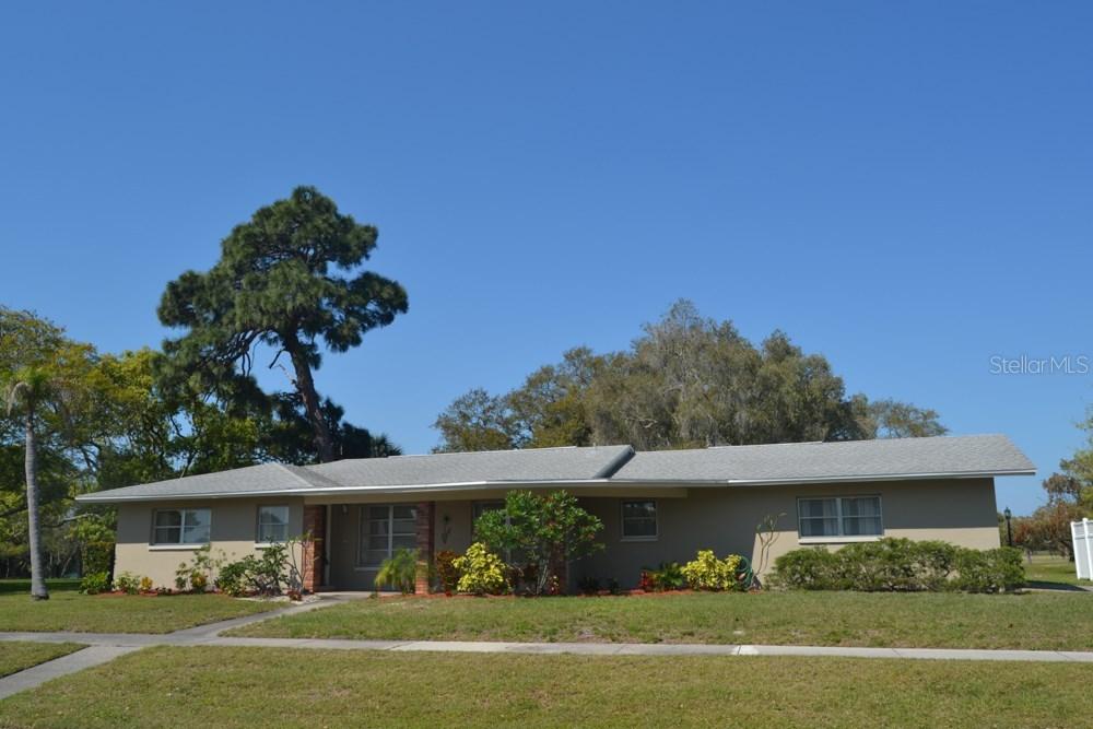 6376 Evergreen Ave., Seminole, FL 33772