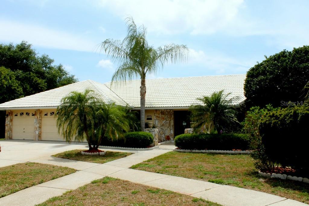 3816 Louis Cir., Tarpon Springs, FL 34688