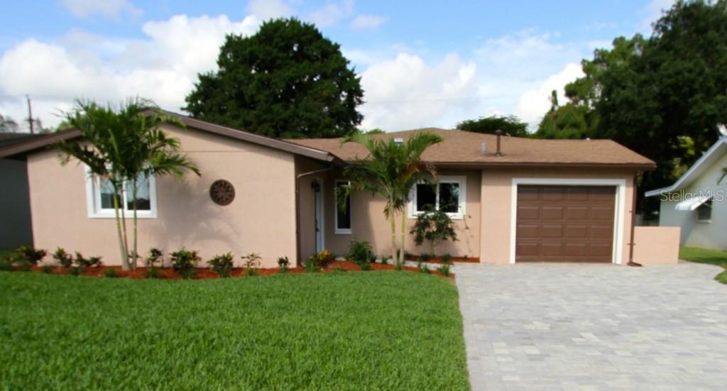 9046 Oak St., St Petersburg, FL 33702