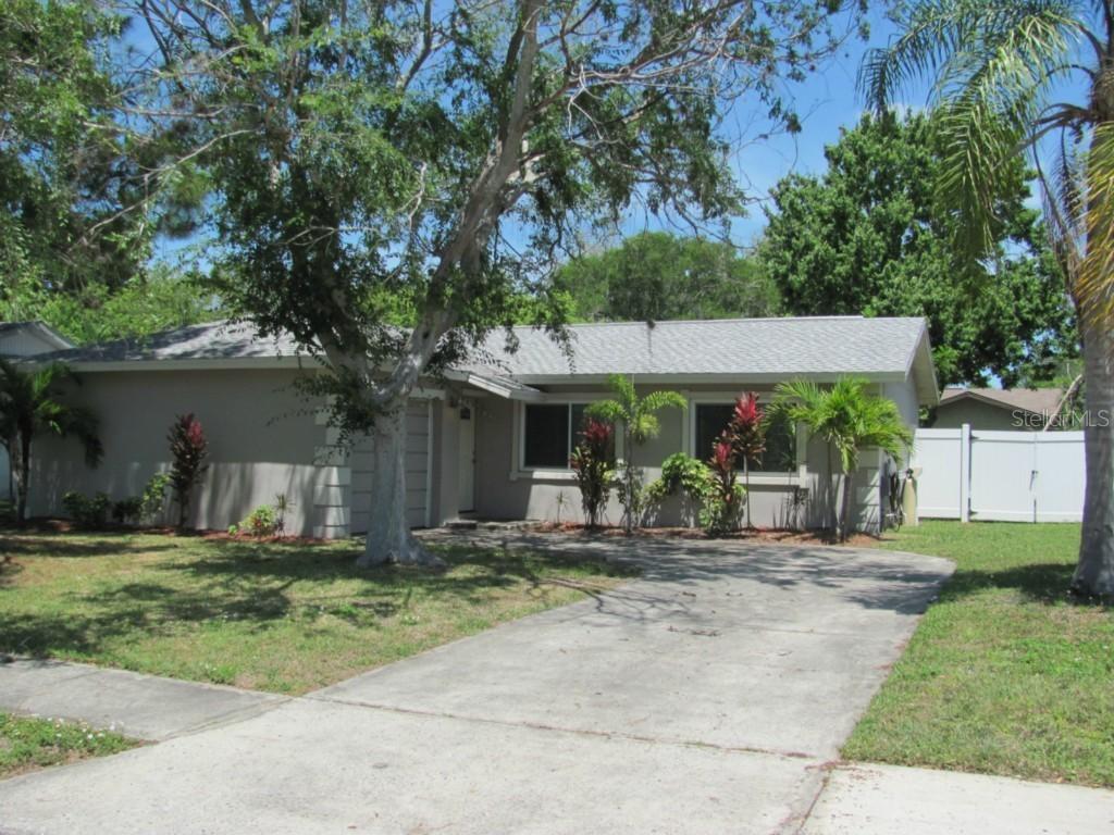 9495 Joel Dr., Seminole, FL 33777