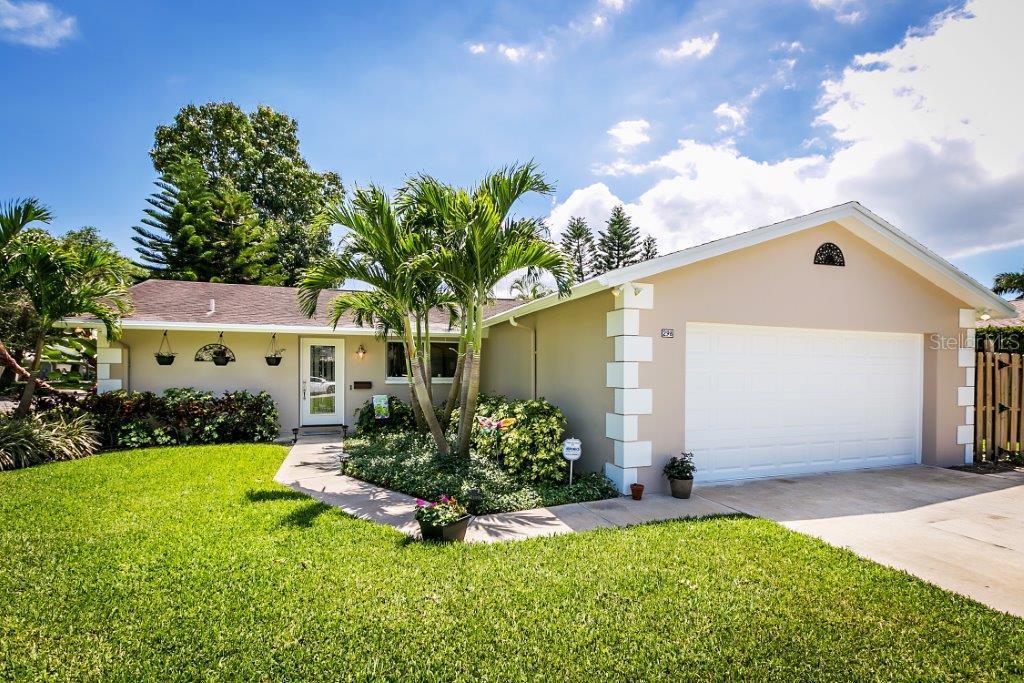 298 98th Ave., St Petersburg, FL 33702