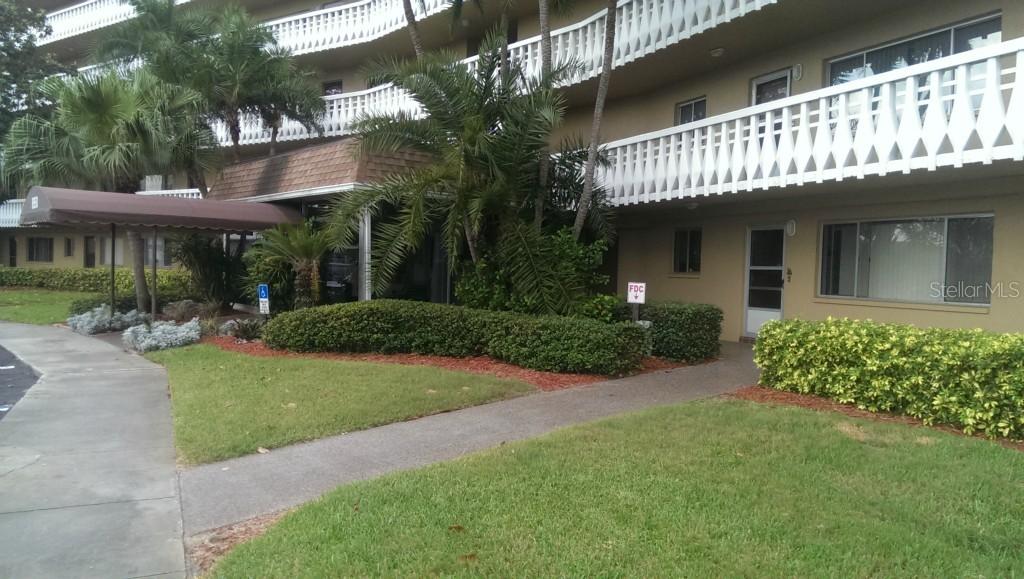 8950 Park Blvd. #301, Seminole, FL 33777