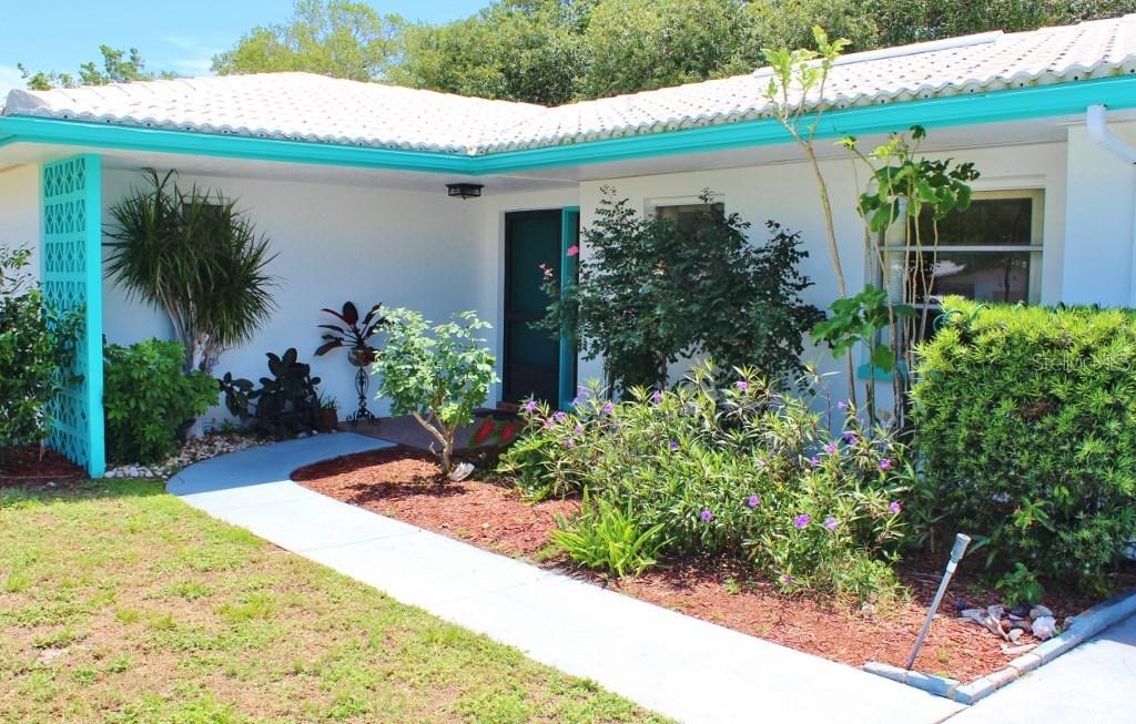10878 90th Ter., Seminole, FL 33772