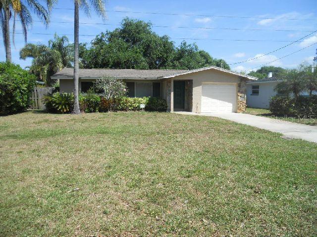 10313 Blossom Lake Dr., Seminole, FL 33772