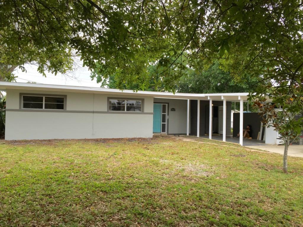 1927 Oxford St., St Petersburg, FL 33710