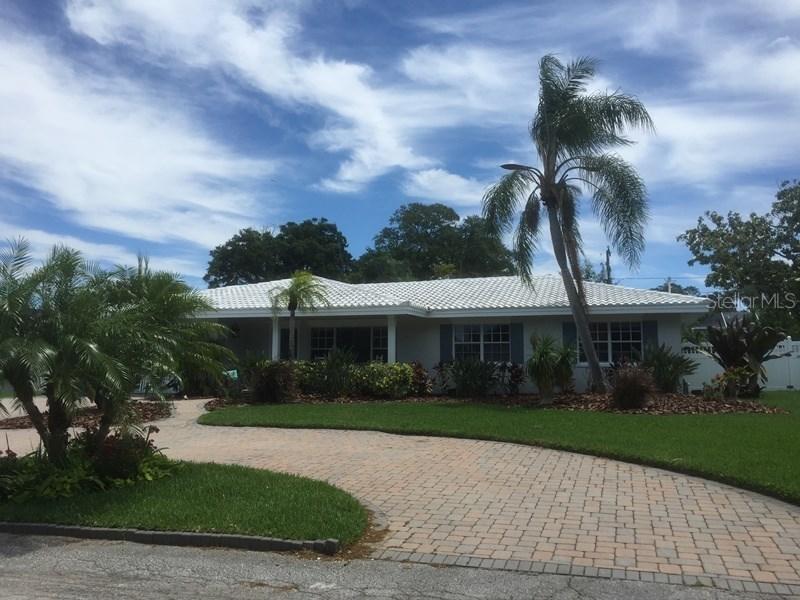 309 Cedar Ln., Largo, FL 33770