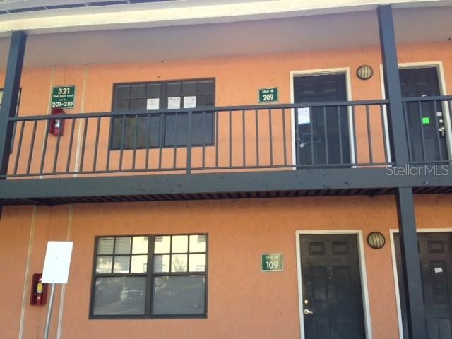 321 Oak Rose Ln. #209, Tampa, FL 33612