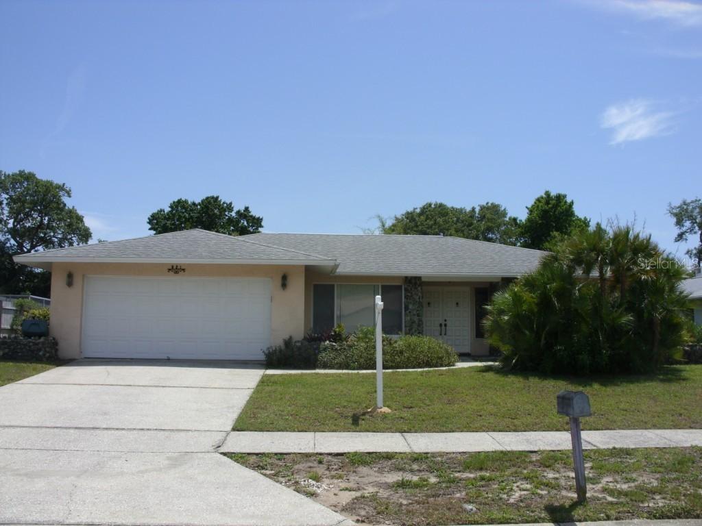 521 Wayfarer Dr., Tarpon Springs, FL 34689