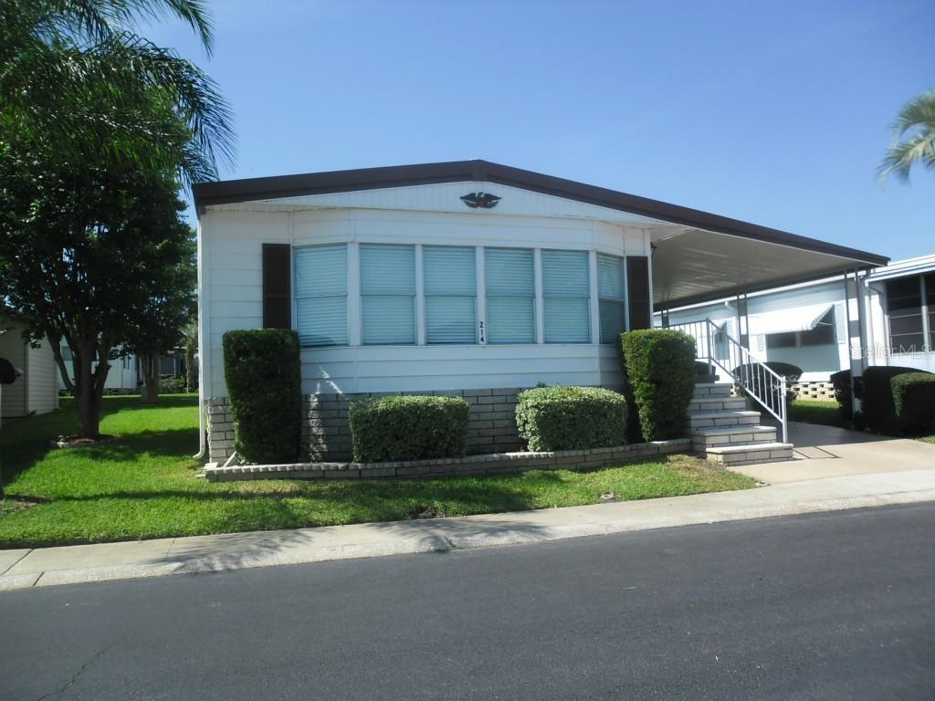 214 Red Maple Dr., Palm Harbor, FL 34684