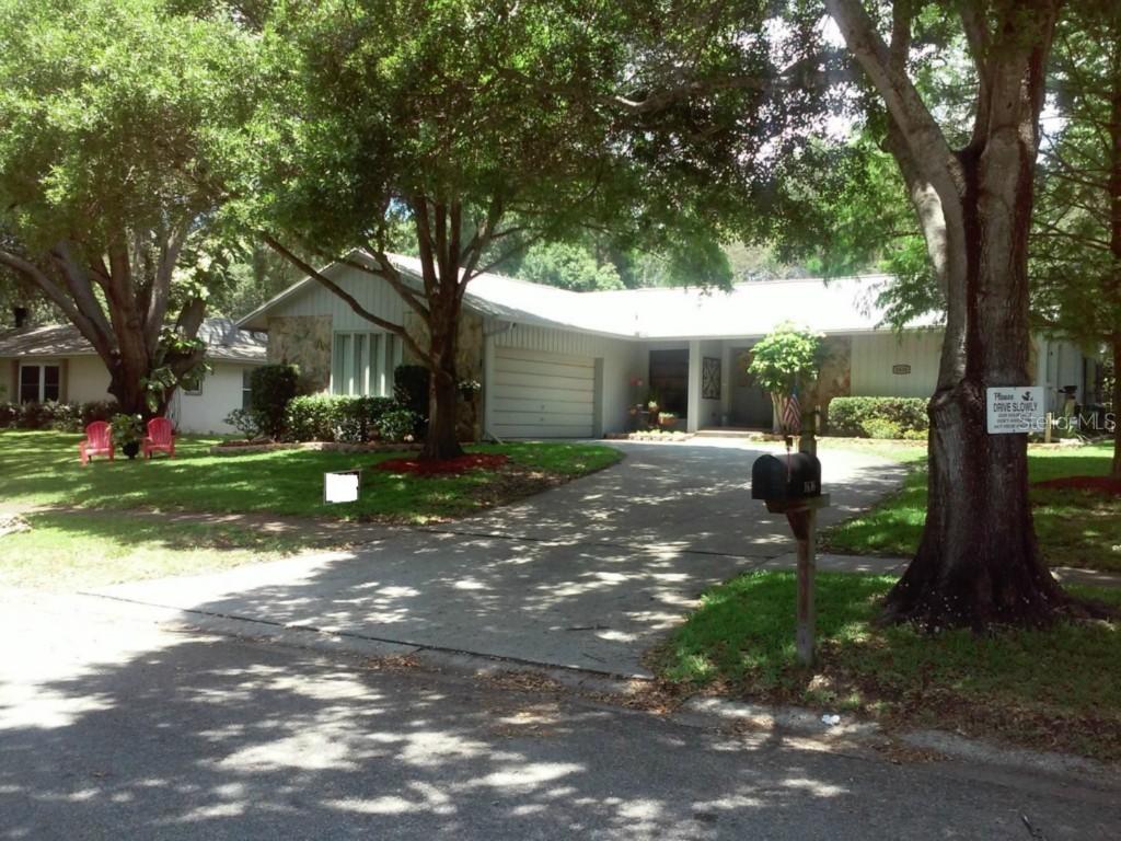 1636 Pine Pl., Clearwater, FL 33755