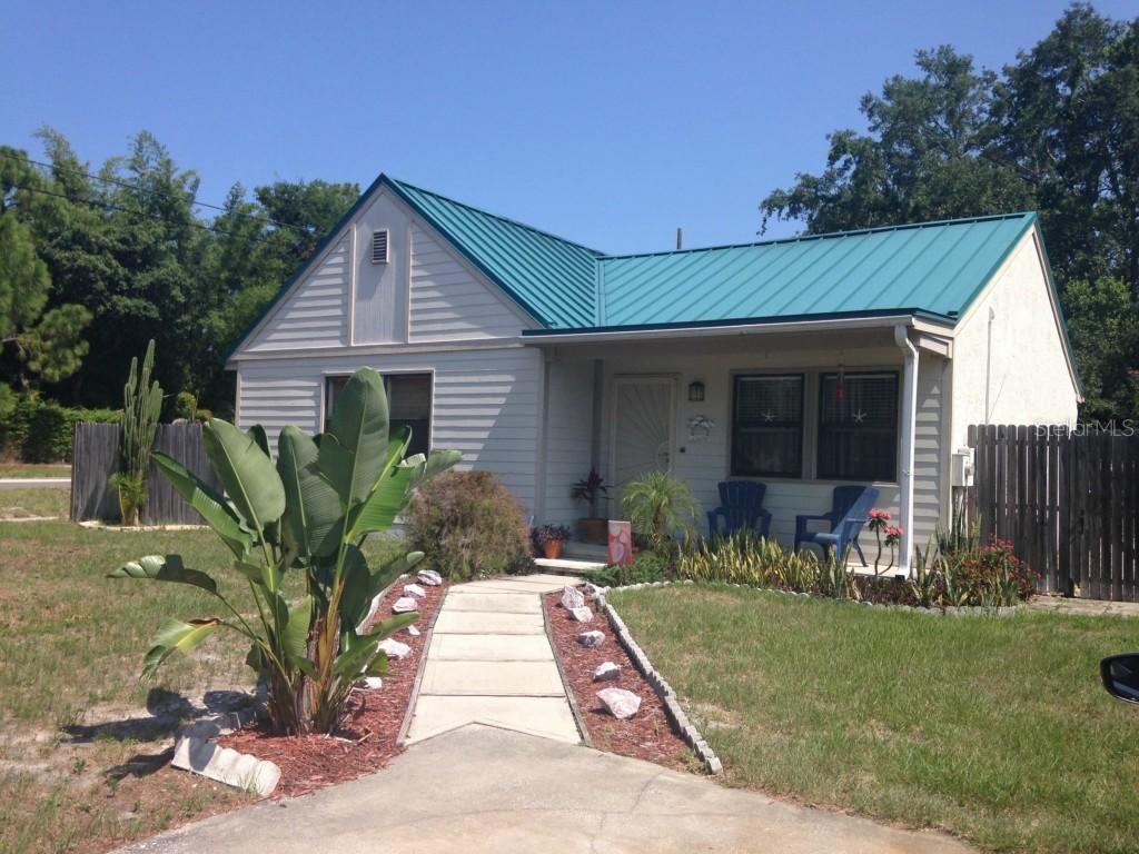 1201 E Lemon St., Tarpon Springs, FL 34689